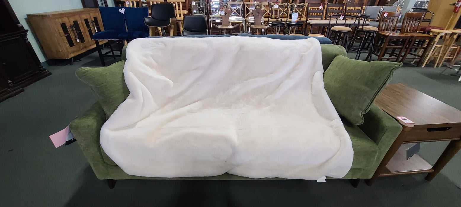 GARILAND WHITE THROW