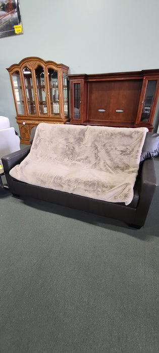 GARILAND TAUPE THROW