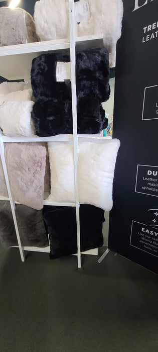 GARILAND PILLOW WHITE