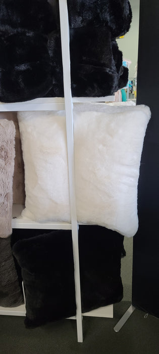 GARILAND PILLOW WHITE