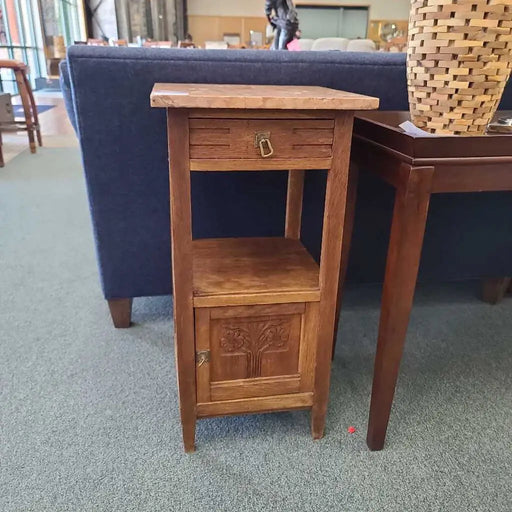 ACCENT TABLE LC Rock's Consign Furniture Reno