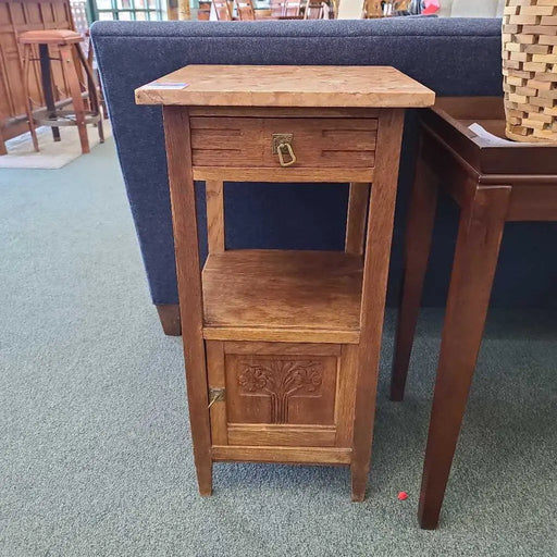 ACCENT TABLE LC Rock's Consign Furniture Reno