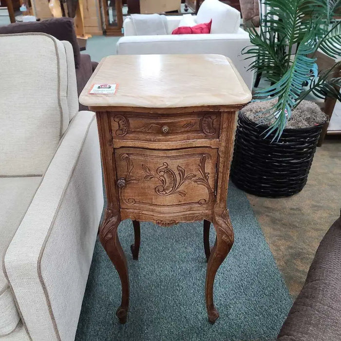 ACCENT TABLE TH Rock's Consign Furniture Reno