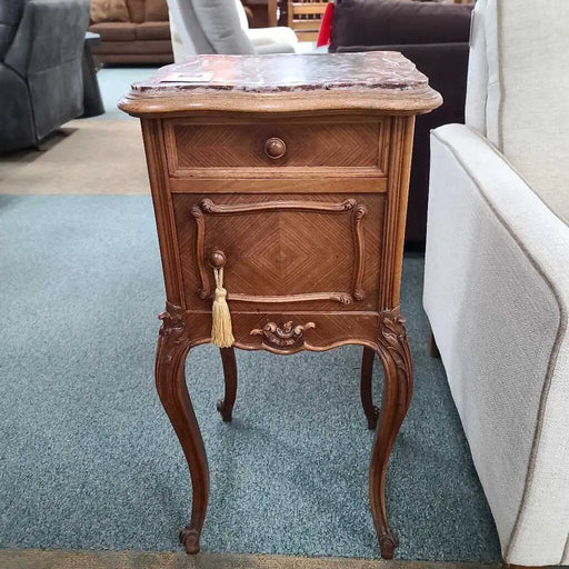 ACCENT TABLE TH Rock's Consign Furniture Reno