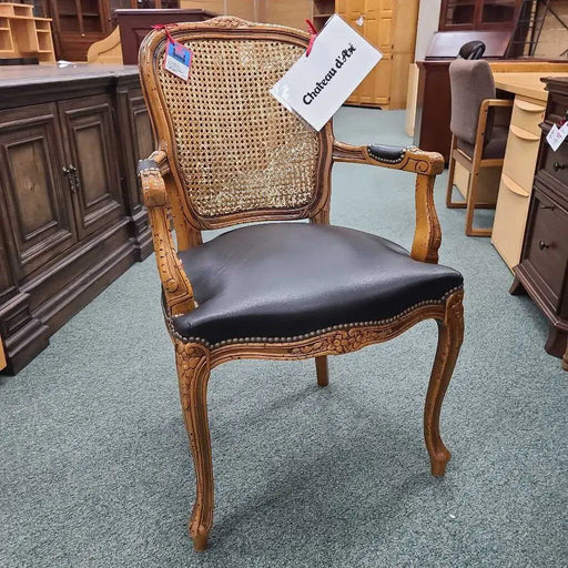 CHATEAU D'AX ACCENT CHAIR KC Rock's Consign Furniture Reno