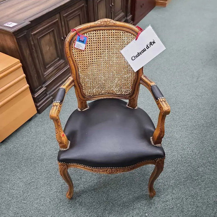 CHATEAU D'AX ACCENT CHAIR KC Rock's Consign Furniture Reno