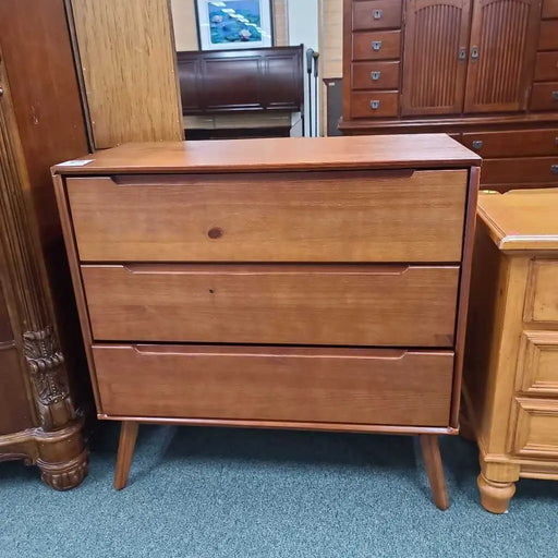 CHEST OF DRAWERS TH Rock's Consign Furniture Reno