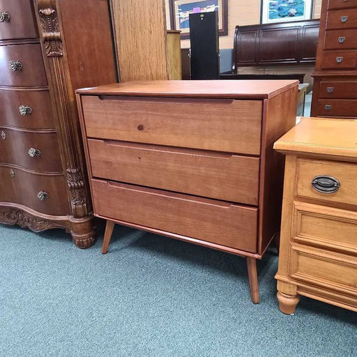 CHEST OF DRAWERS TH Rock's Consign Furniture Reno