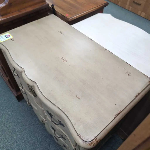CHEST OF DRAWERS bkh Rock's Consign Furniture Reno