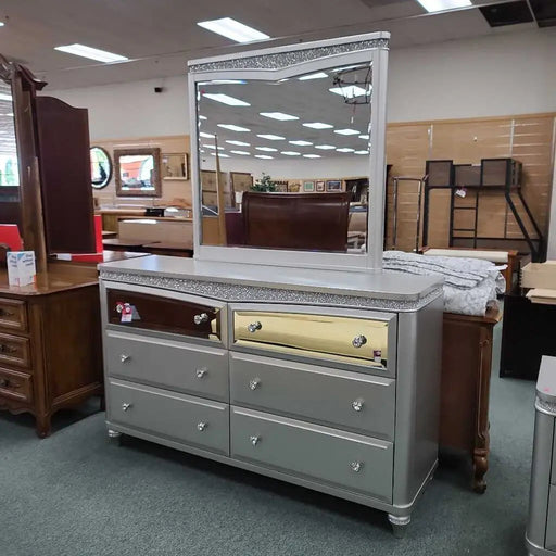 DRESSER WITH MIRROR LCH Rock's Consign Furniture Reno