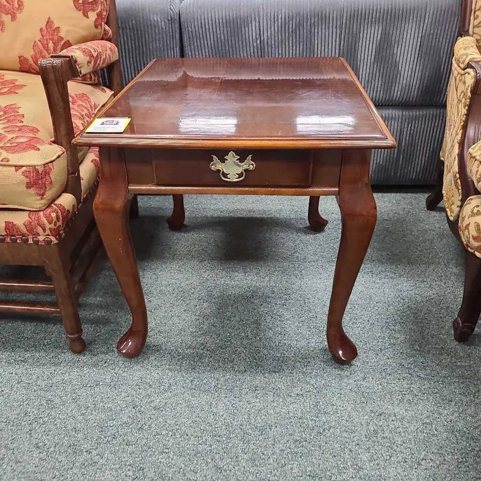 END TABLE BI Rock's Consign Furniture Reno