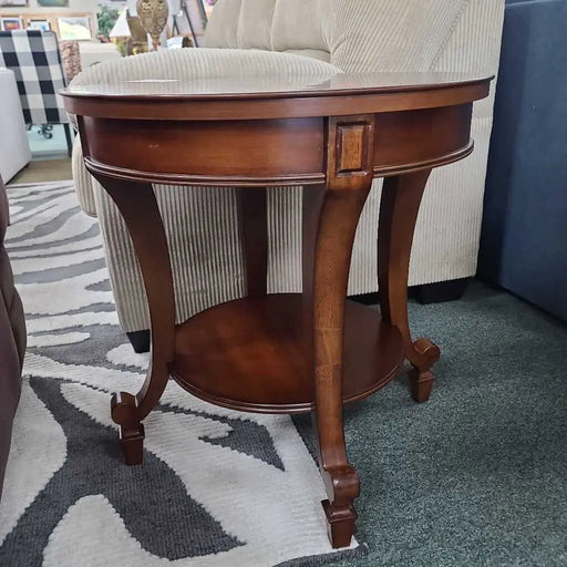 END TABLE CI Rock's Consign Furniture Reno