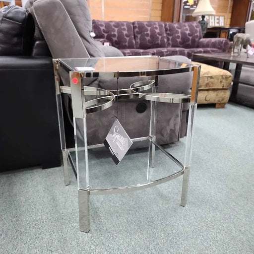 END TABLE CI Rock's Consign Furniture Reno