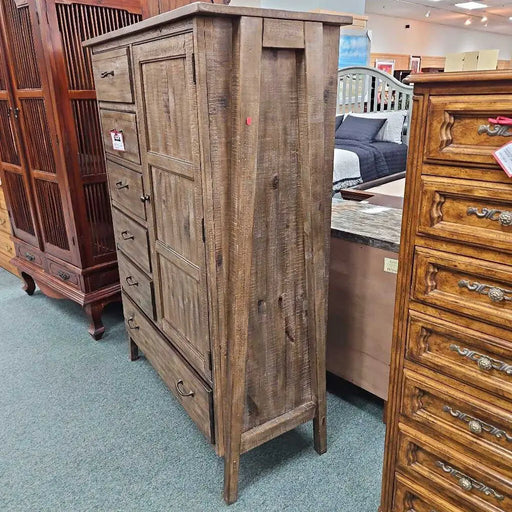GENTLEMANS CHEST LMH Rock's Consign Furniture Reno