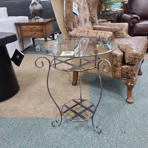 GLASS ACCENT TABLE BI Rock's Consign Furniture Reno