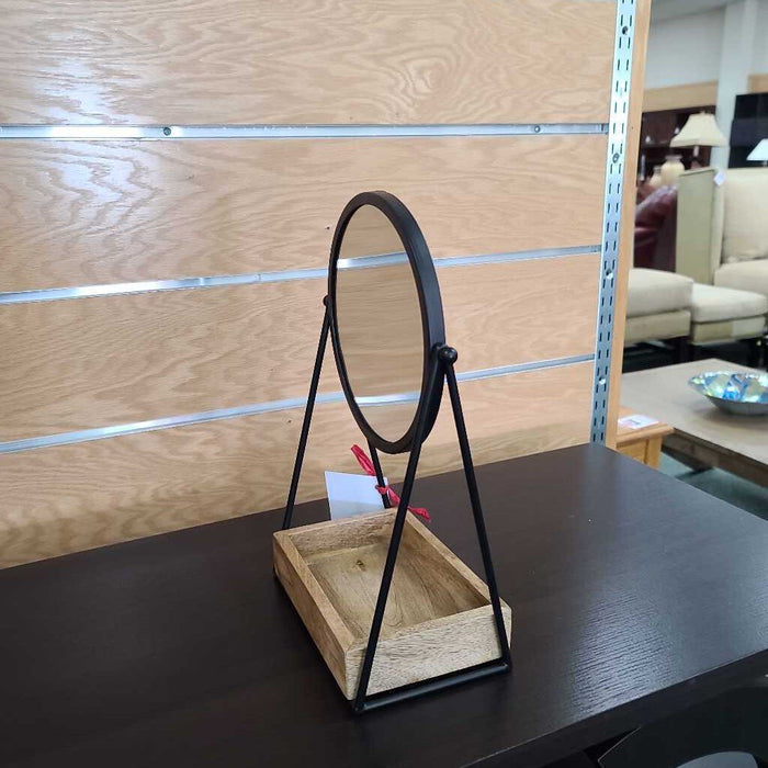 MIRROR WITH STAND BI