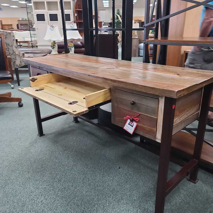DESK LBH