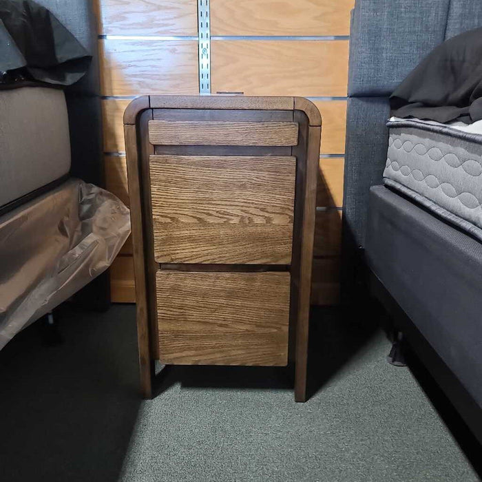 JENSWORTH ACCENT TABLE