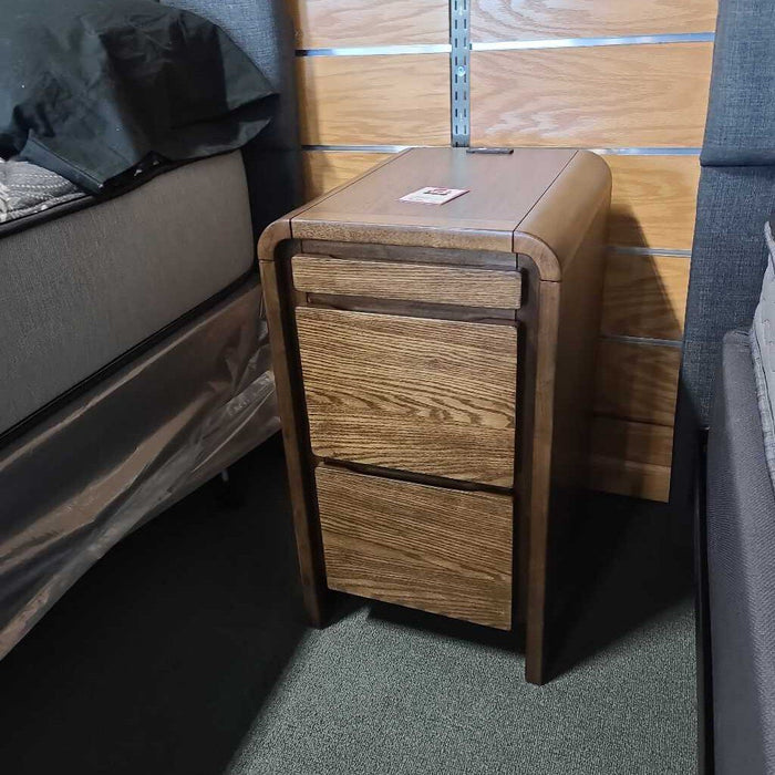JENSWORTH ACCENT TABLE