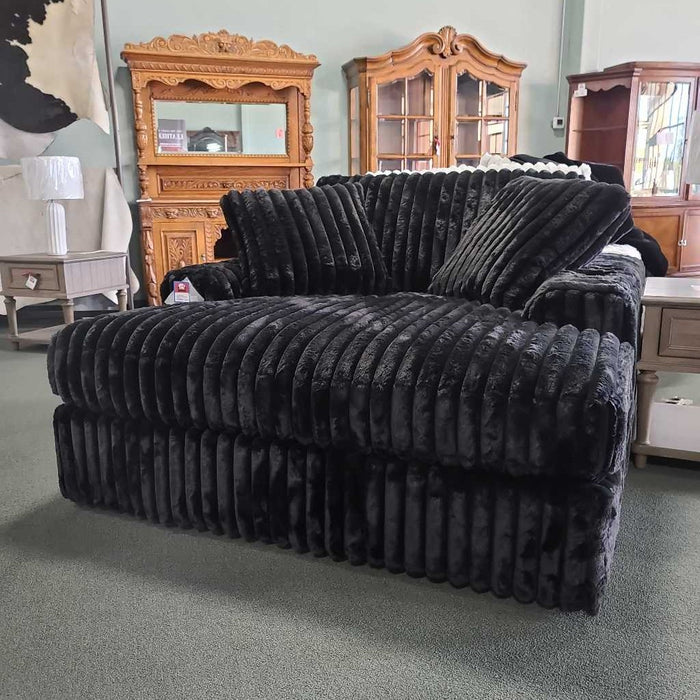 MIDNIGHT-MADNESS CHAISE
