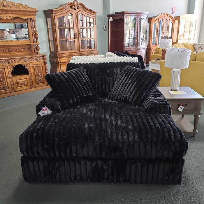 MIDNIGHT-MADNESS CHAISE