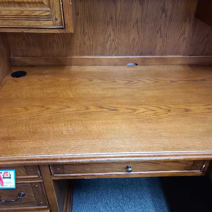 L SHAPED DESK + HUTCH LCH