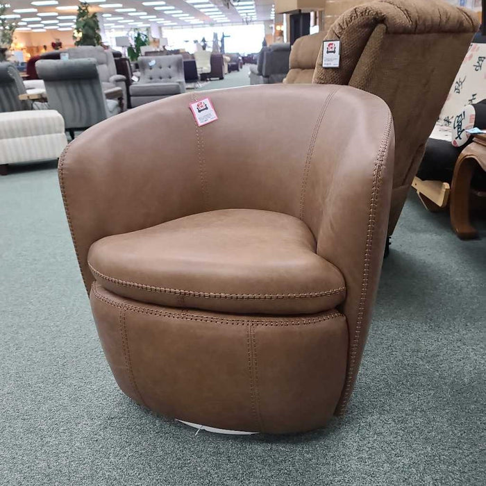 KIERREYS SWIVEL CHAIR CARAMEL