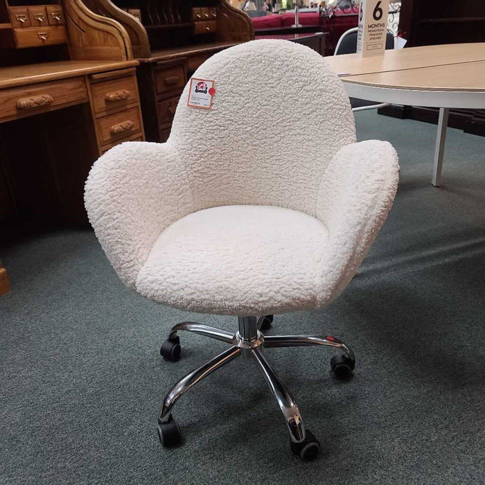 WHITE DESK CHAIR AH