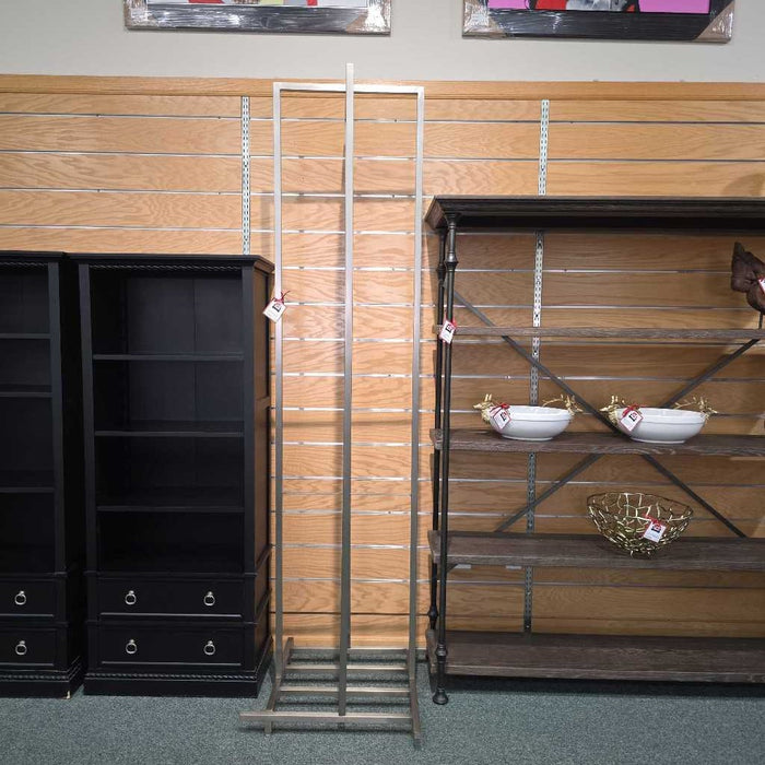 METAL DISPLAY STAND SH