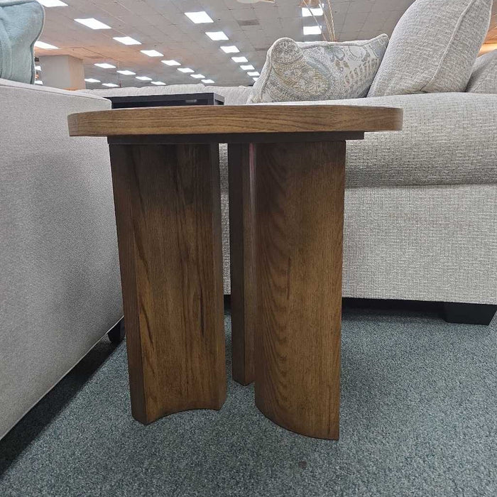 AUSTANNY ROUND END TABLE