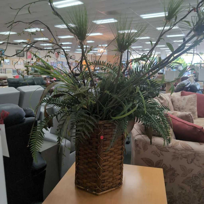 VASE WITH SILK PLANT KL