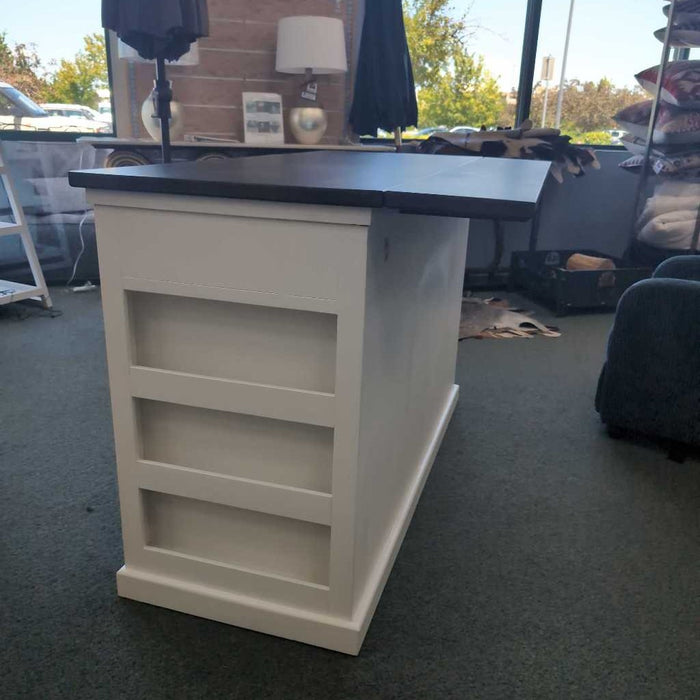 KITCHEN ISLAND-IMPERFECT 240100-2