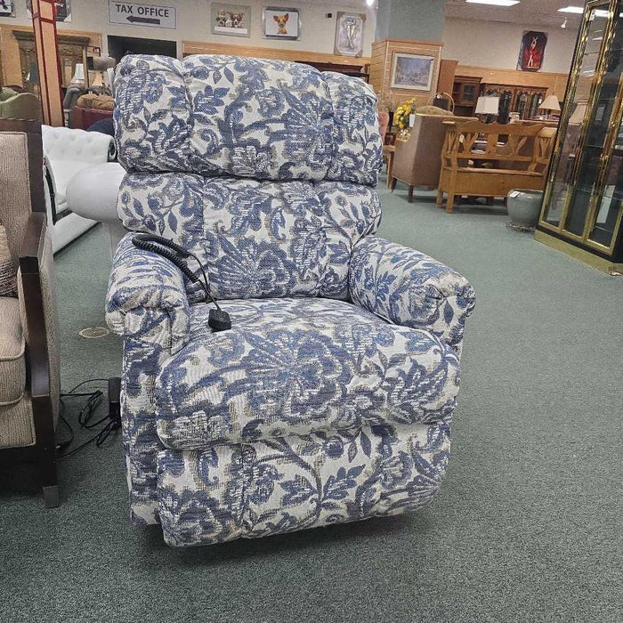 LAZBOY LIFT CHAIR CKK