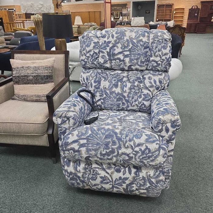LAZBOY LIFT CHAIR CKK