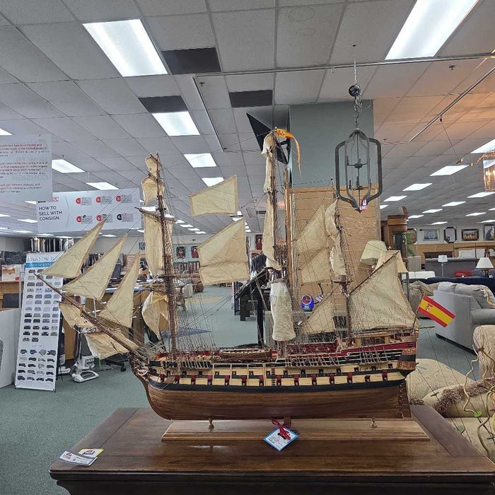 "MONTANES" GALLEON MODEL BOAT KLH