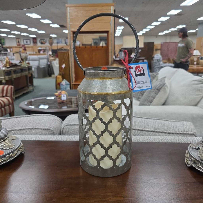 TIN CANDLE HOLDER BA