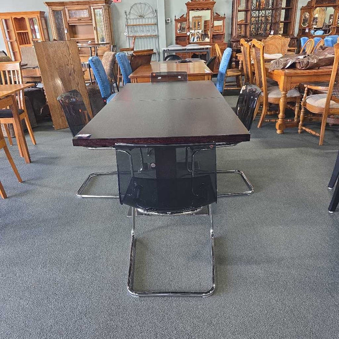 TABLE 1 LEAF AND 4 CHAIRS ALK