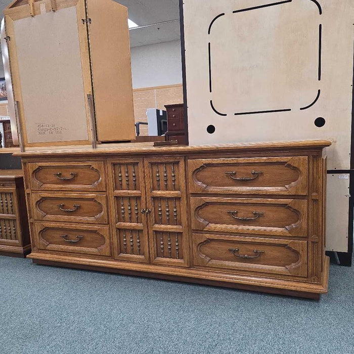 CHEST OF DRAWERS LMA