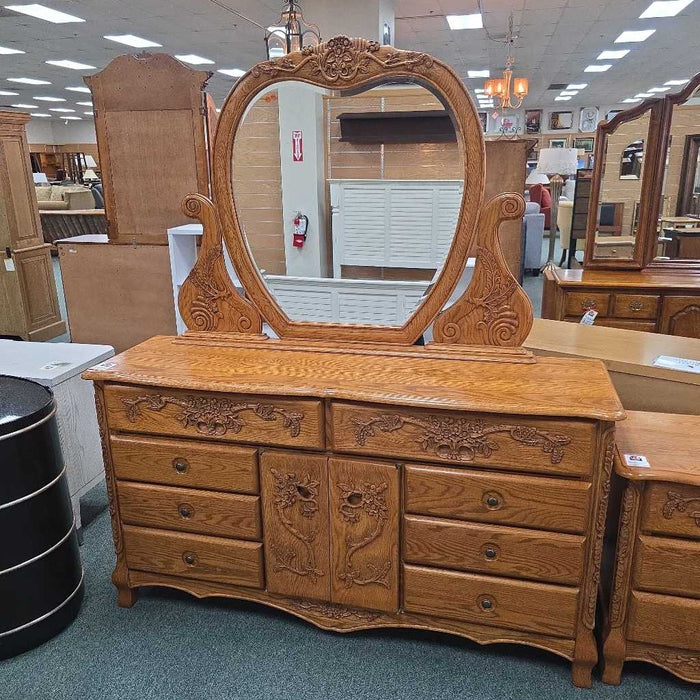 DRESSER WITH MIRROR BTK
