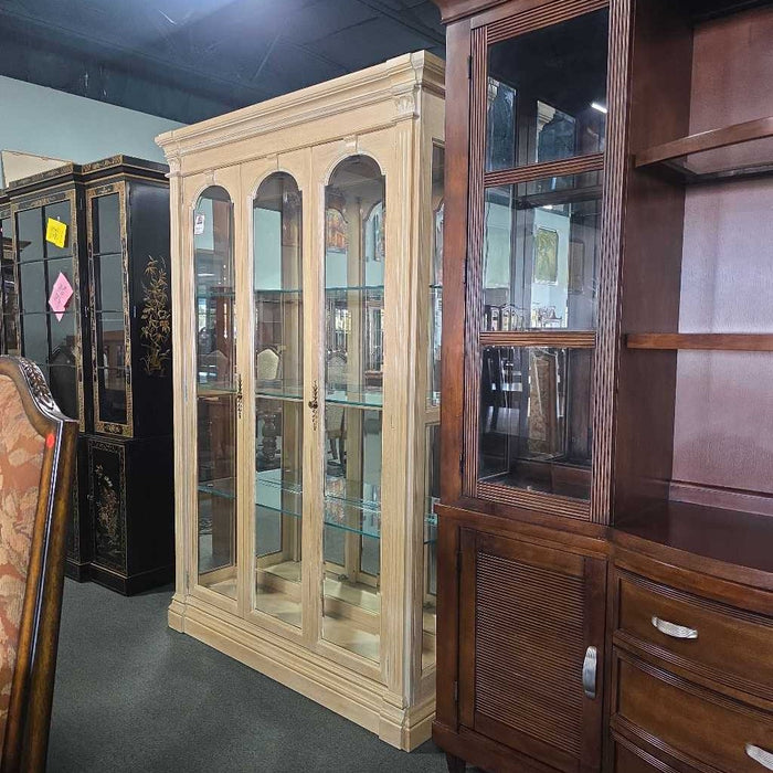 CURIO CABINET BTK