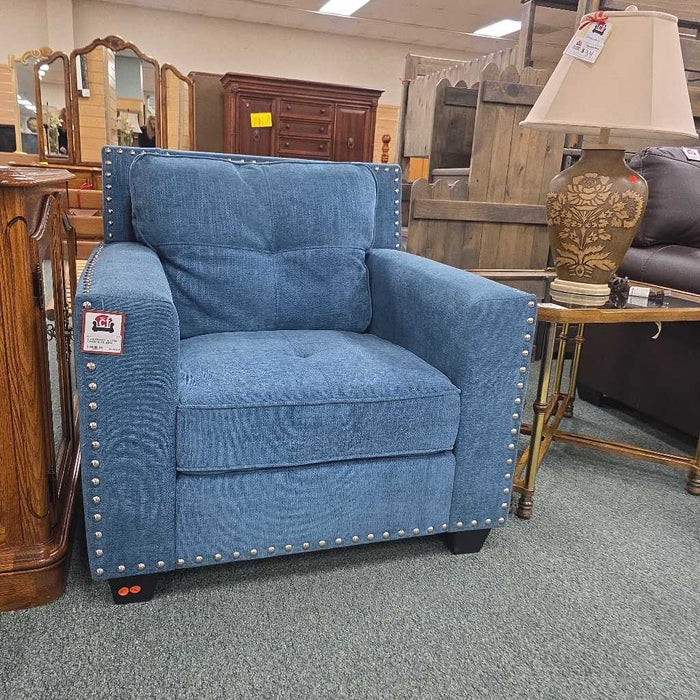 ACCENT CHAIR BLUE BBM