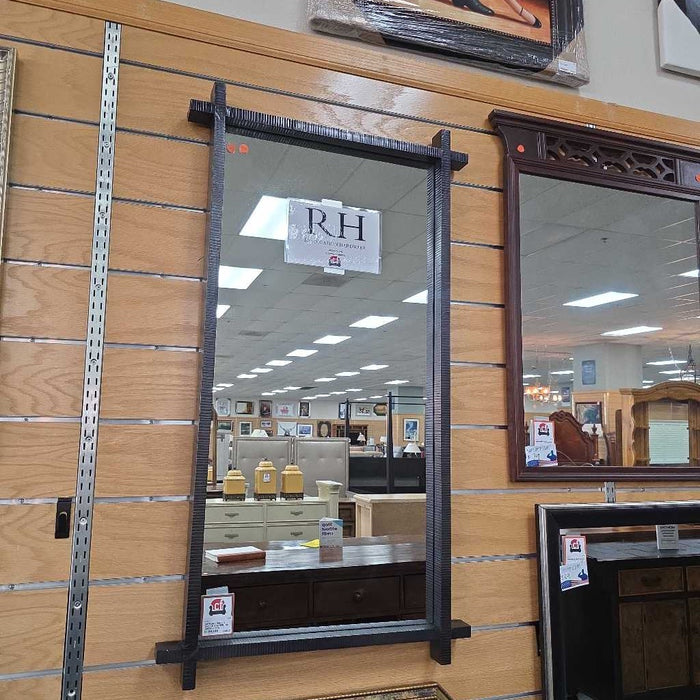 RIBBED CROSS CORNER RH MIRROR BTK