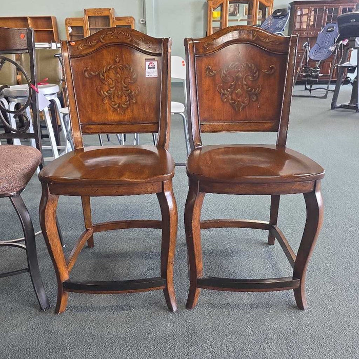 SET OF 2 STOOLS BHC