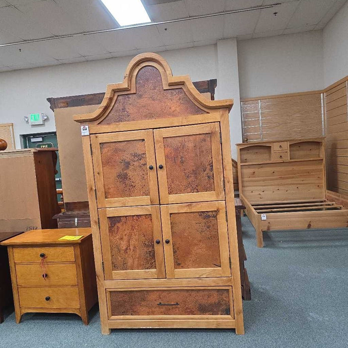 ARMOIRE CHEST ATH