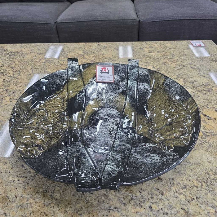 BLACK & GOLD PLATE BT