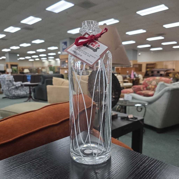 WHITE GLASS VASE BA