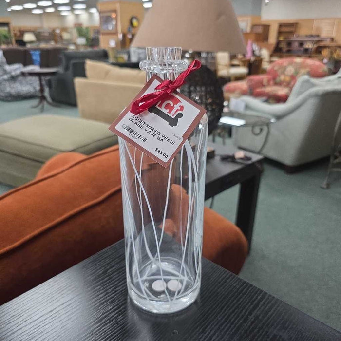 WHITE GLASS VASE BA