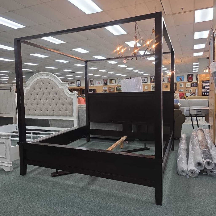 KING CANOPY BED LSH
