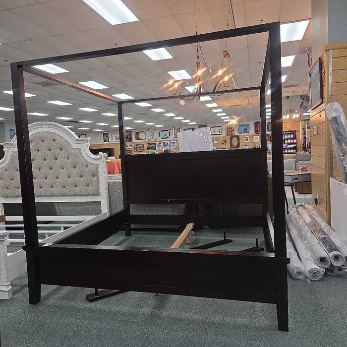 KING CANOPY BED LSH