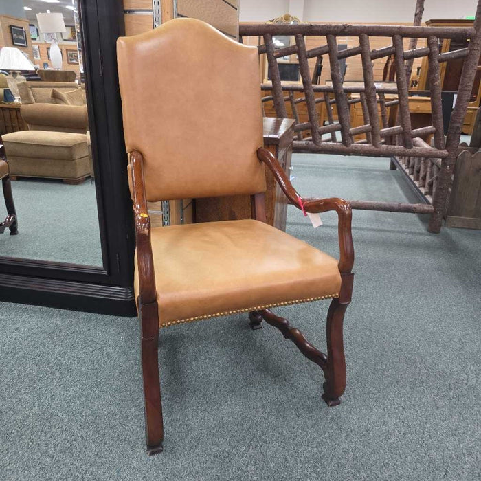 LEATHER ACCENT CHAIR SK